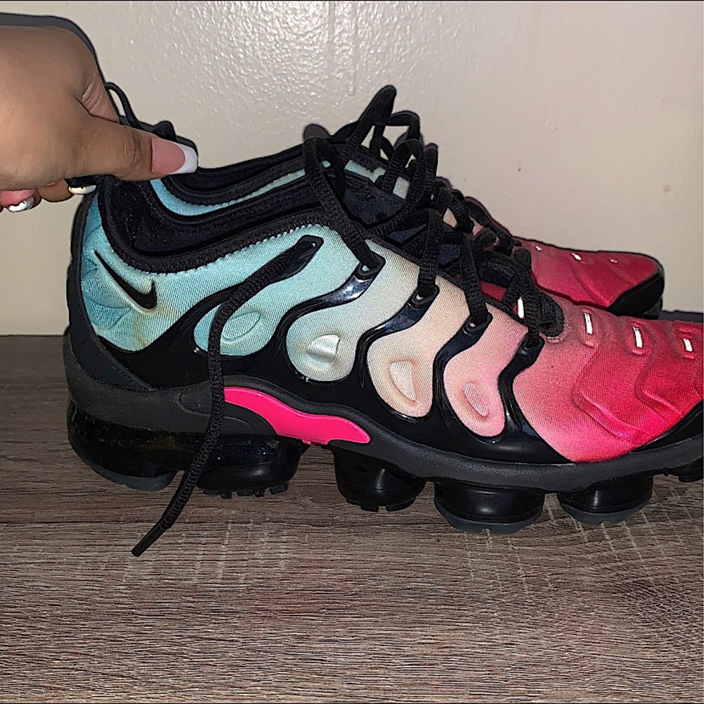 Vapormaxes , worn twice Great Condition.